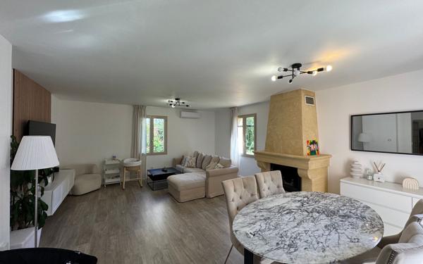 Maison à vendre    4 pièces •  Carpentras