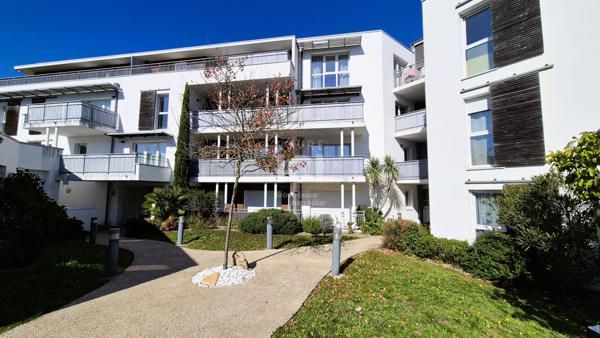 APPARTEMENT - T3 - DERNIER ETAGE - 57M²