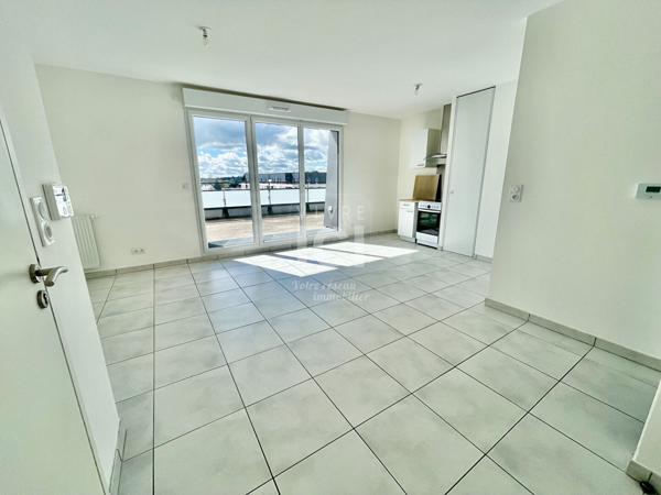 APPARTEMENT - T3 - DERNIER ETAGE - 57M²