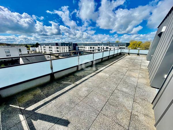 APPARTEMENT - T3 - DERNIER ETAGE - 57M²