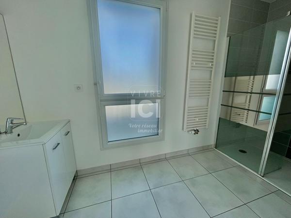 APPARTEMENT - T3 - DERNIER ETAGE - 57M²