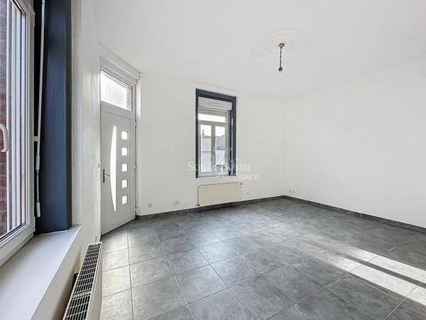 MAISON RENOVÉE 3 CHAMBRES COUR GARAGE