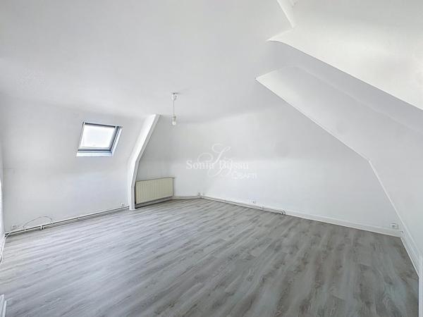 MAISON RENOVÉE 3 CHAMBRES COUR GARAGE