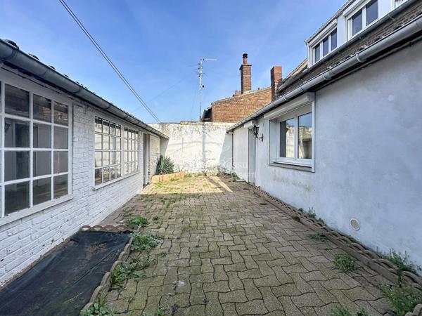 MAISON RENOVÉE 3 CHAMBRES COUR GARAGE