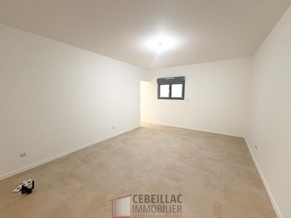 Maison 7 pièce(s) 6 chambre(s) 241.59 m²