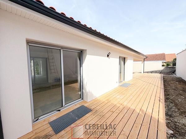 Maison 7 pièce(s) 6 chambre(s) 241.59 m²