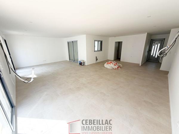 Maison 7 pièce(s) 6 chambre(s) 241.59 m²