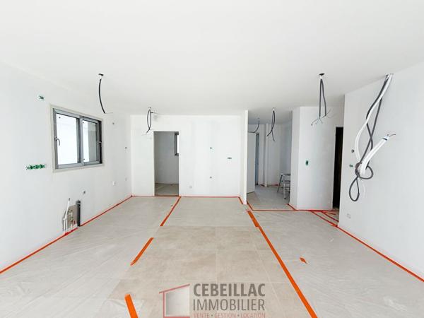 Maison 7 pièce(s) 6 chambre(s) 241.59 m²