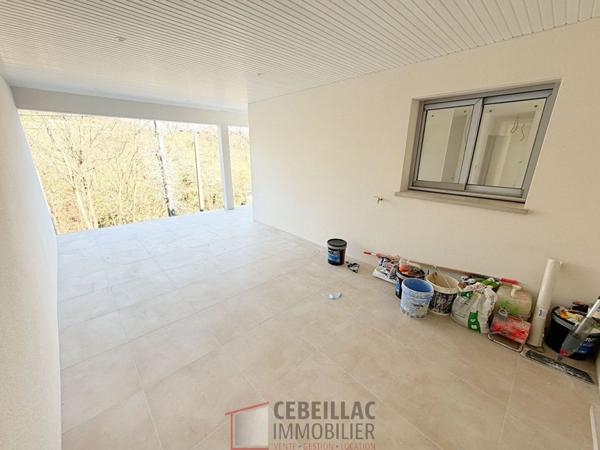 Maison 7 pièce(s) 6 chambre(s) 241.59 m²