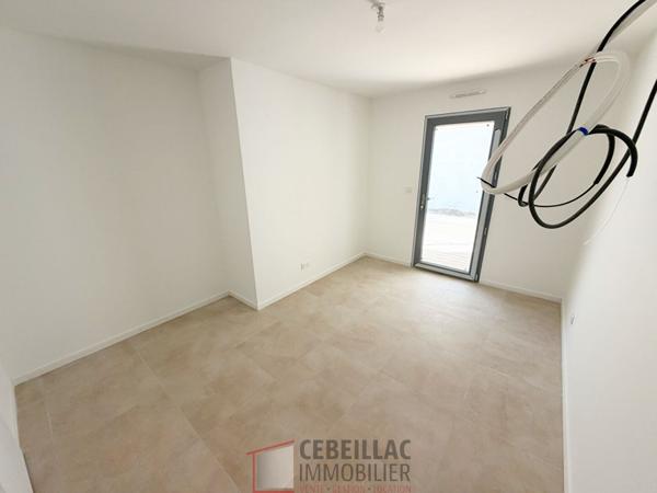 Maison 7 pièce(s) 6 chambre(s) 241.59 m²