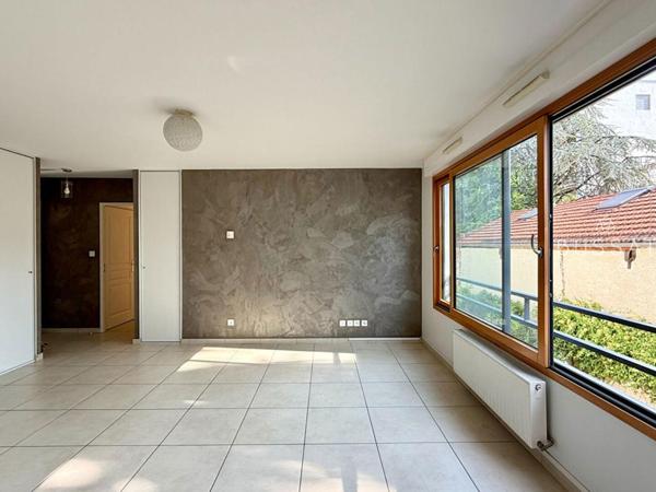 Vente appartement T3 sans vis à vis, calme, loggia plein Est
