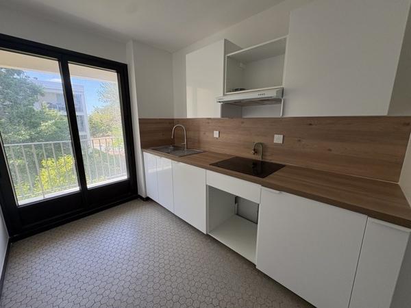 Appartement à louer 850 € CC GRADIGNAN 2 p 35 m² DPE D