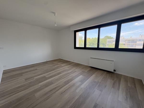 Appartement à louer 850 € CC GRADIGNAN 2 p 35 m² DPE D