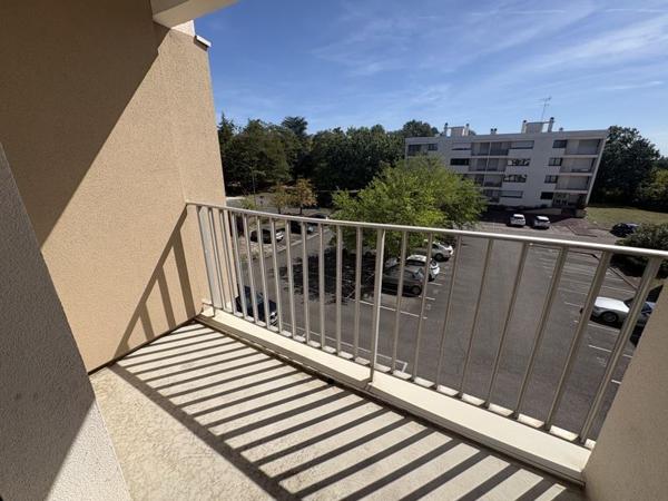 Appartement à louer 850 € CC GRADIGNAN 2 p 35 m² DPE D