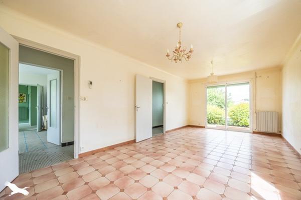 Maison à louer 850 € CC Surgères 3 p 65 m² DPE E