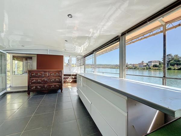 A SAISIR ! Péniche habitation 210m2 - Site SANOFI - cadre unique au calme