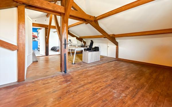 Maison à vendre    4 pièces • 156 m2 Douzillac