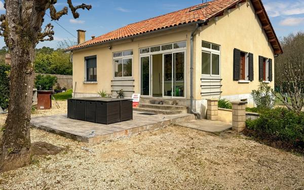 Maison à vendre    4 pièces • 156 m2 Douzillac