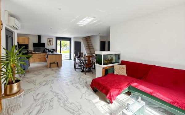 Maison à vendre    4 pièces • 156 m2 Douzillac