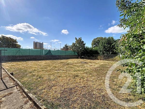 Maison à vendre  3 pièces - 62,13 m 2   SENS  - 89