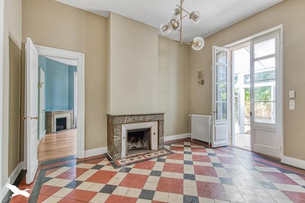 Maison à vendre 690 000 € Saint-Médard-en-Jalles 8 p 222 m² DPE