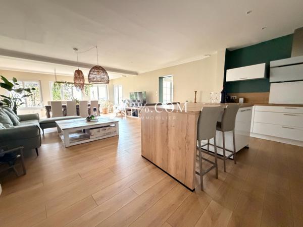 Maison 6 pièce(s) 4 chambre(s) 121 m²