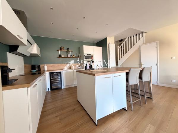 Maison 6 pièce(s) 4 chambre(s) 121 m²