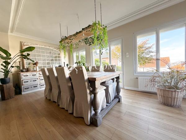 Maison 6 pièce(s) 4 chambre(s) 121 m²