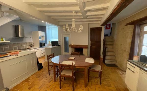 Maison à vendre    4 pièces • 139 m2 René