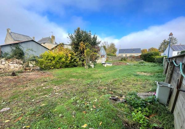 Genens-Val-De-Loire - Terrain Constructible hors lotissement de 427m2 à Grezillé