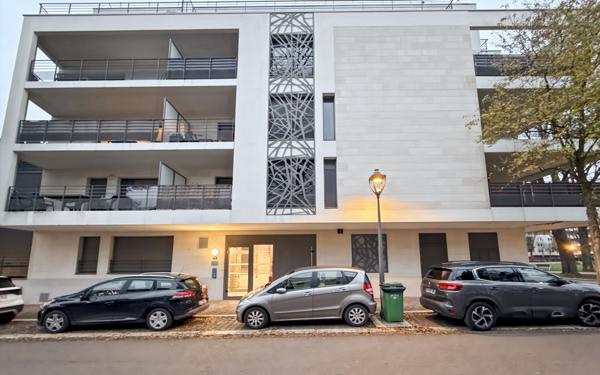 Appartement à vendre    3 pièces • 83,83 m2 Orléans