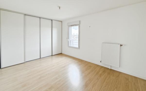 Appartement à vendre    3 pièces • 83,83 m2 Orléans