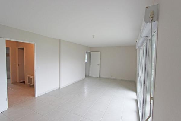 à louer appartement T3 avec parking & terrasse à Kerfeunteun