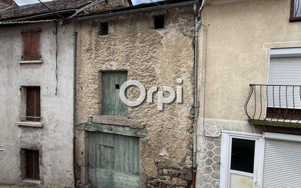 Maison à vendre    2 pièces •  Saint-Chély-d'Apcher