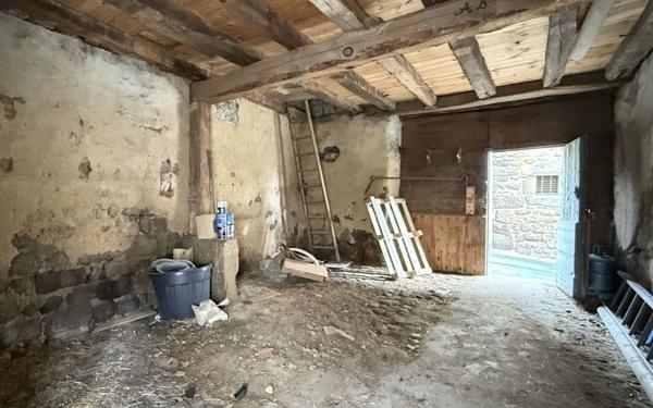 Maison à vendre    2 pièces •  Saint-Chély-d'Apcher