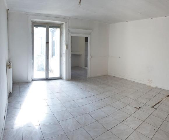 SAINT-LOUP-SUR-SEMOUSE (70800) — IMMEUBLE À RÉNOVER ENTIÈREMENT