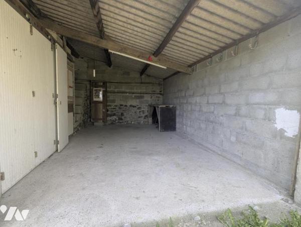 BOURGVALLEES - SOULLES - En campagne Maison de 9 pièces - dépendances - terrain.