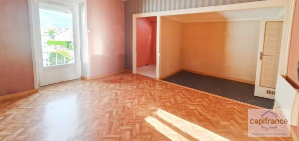 Maison lumineuse 109 m² – Fort potentiel – Possibilité 2 logements – Saint-Vallier 71230