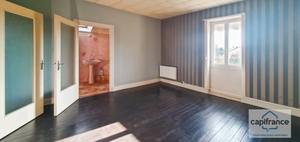 Maison lumineuse 109 m² – Fort potentiel – Possibilité 2 logements – Saint-Vallier 71230