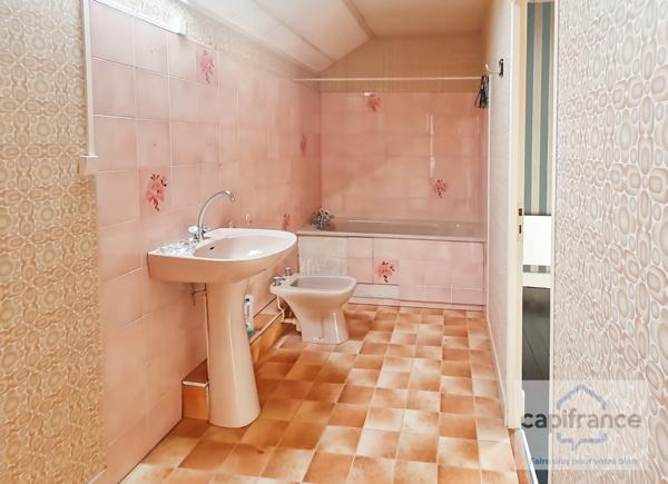 Maison lumineuse 109 m² – Fort potentiel – Possibilité 2 logements – Saint-Vallier 71230