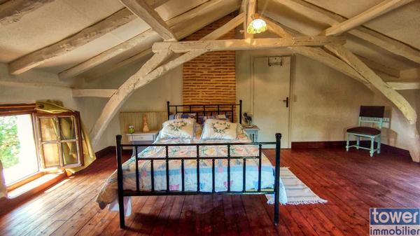 Propriete
                                                                                                                                                                                                                                                                                                                        6 pièce(s)                                                                                                                                                                                                          4 chambre(s)                                                                                                                                                                                                          150  m²