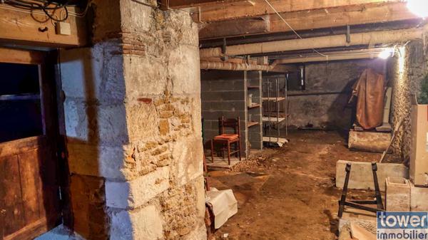 Propriete
                                                                                                                                                                                                                                                                                                                        6 pièce(s)                                                                                                                                                                                                          4 chambre(s)                                                                                                                                                                                                          150  m²