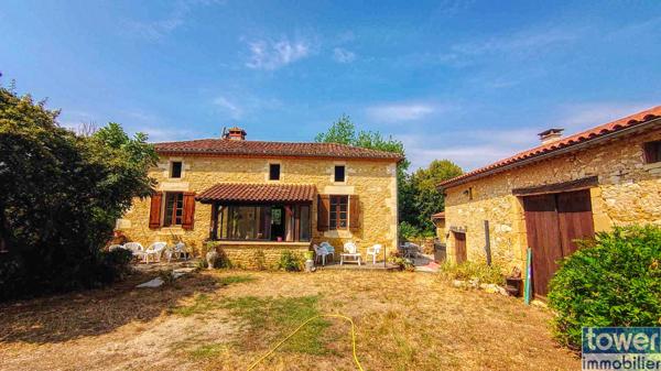 Propriete
                                                                                                                                                                                                                                                                                                                        6 pièce(s)                                                                                                                                                                                                          4 chambre(s)                                                                                                                                                                                                          150  m²