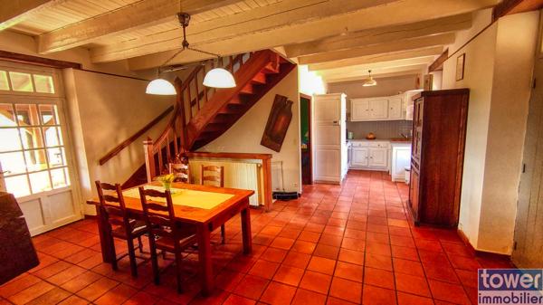 Propriete
                                                                                                                                                                                                                                                                                                                        6 pièce(s)                                                                                                                                                                                                          4 chambre(s)                                                                                                                                                                                                          150  m²