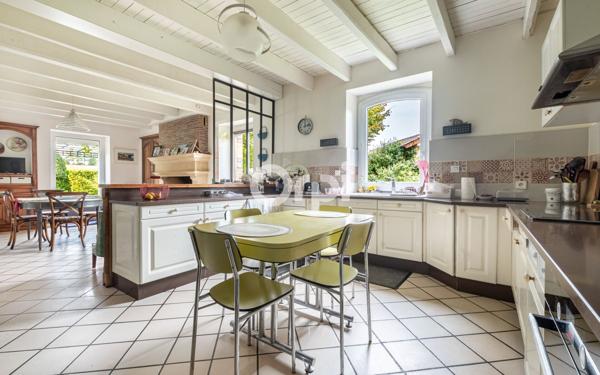 Maison à vendre    5 pièces • 220 m2 Chaptelat