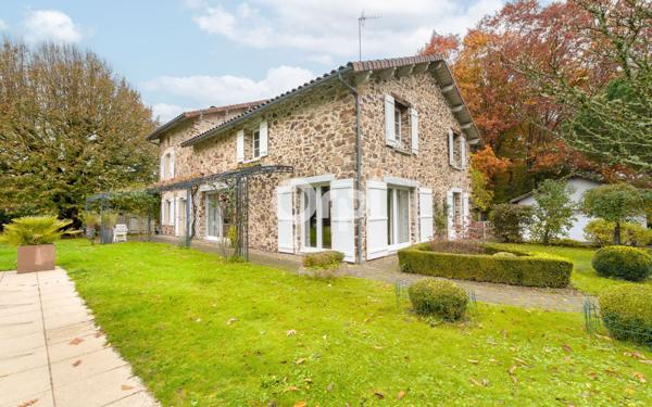 Maison à vendre    5 pièces • 220 m2 Chaptelat