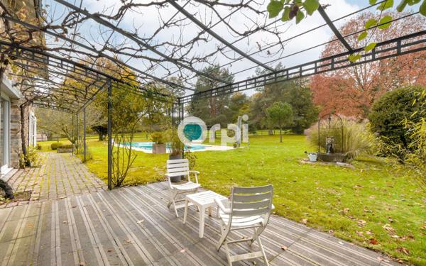 Maison à vendre    5 pièces • 220 m2 Chaptelat