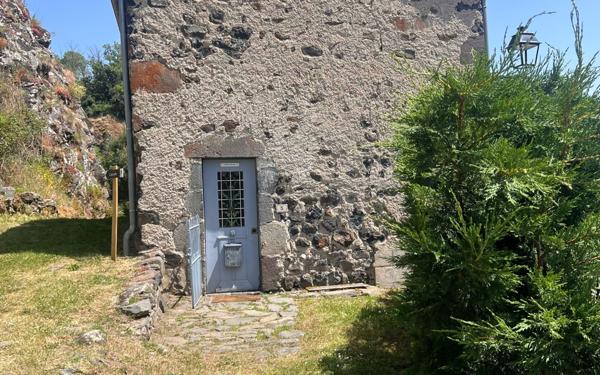 Maison à vendre    2 pièces • 46 m2 Andelat