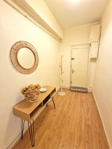 Lyon (69002) Grand studio meublé de 37m2, rue dauphin LYON 2- Disponible 28/11 !