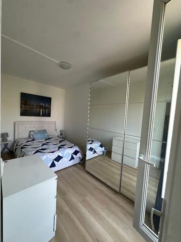 Appartement La Garenne Colombes 2 pièces 24.4 m2 Loyer 950 €/mois charges comprises **  - Référence  544CC